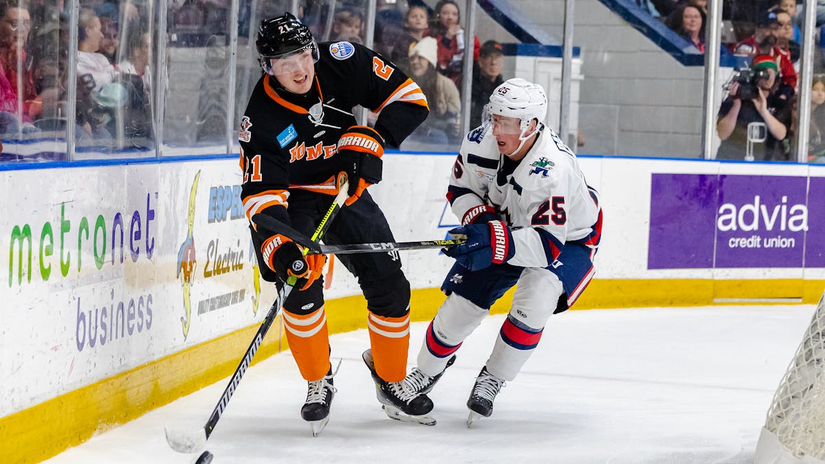 K-WINGS FALL TO KOMETS AT HOME