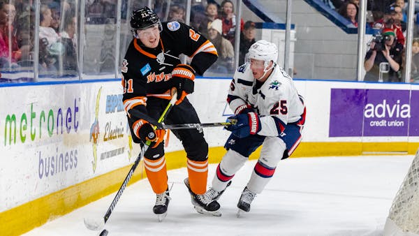 K-WINGS FALL TO KOMETS AT HOME