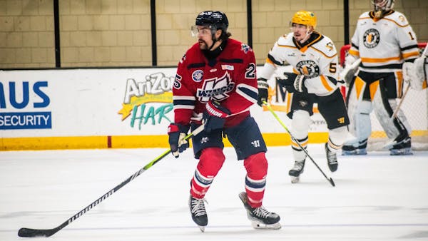K-WINGS DROP TIGHT CONTEST AT NAILERS