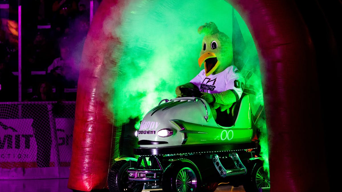 K-WINGS SPLIT PAIR LAST WEEK - READY FOR ROAD, STAR WARS &amp; NYE HOME AFFAIRS