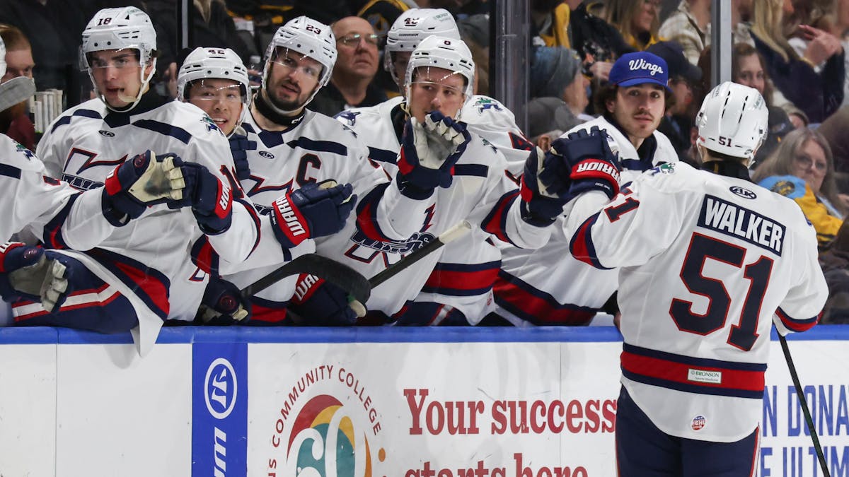 K-WINGS DRAIN WALLEYE, WALKER SPLASHES HAT TRICK SATURDAY