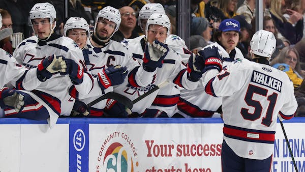 K-WINGS DRAIN WALLEYE, WALKER SPLASHES HAT TRICK SATURDAY