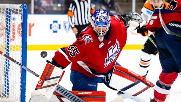 K-WINGS BEAT KOMETS, KEEP PACE IN CENTRAL