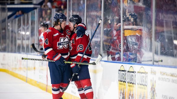 K-WINGS HANDLE KOMETS IN FINAL MINUTES AT HOME