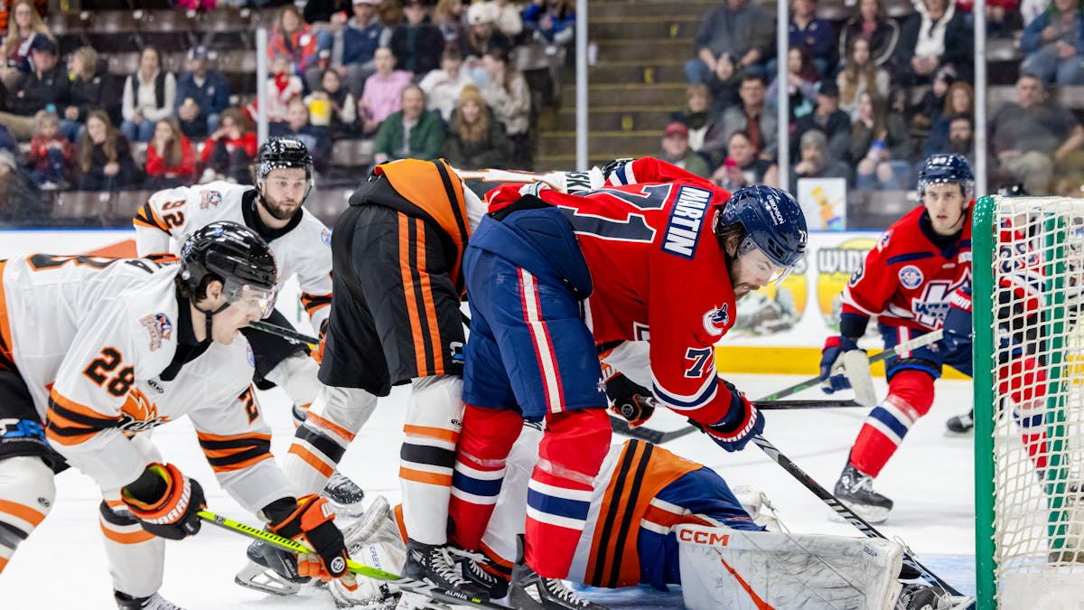 K-WINGS FALL TO KOMETS IN ONE-GOAL AFFAIR