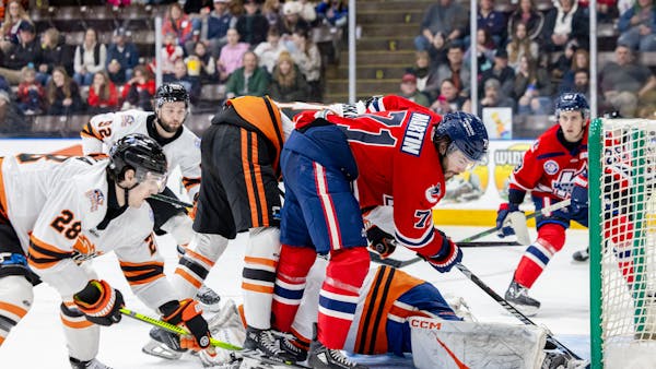 K-WINGS FALL TO KOMETS IN ONE-GOAL AFFAIR