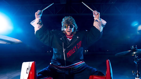 K-WINGS HEAT UP, MOTLEY ZOO &amp; HOCKEY WITH THE HEELERS ON TAP