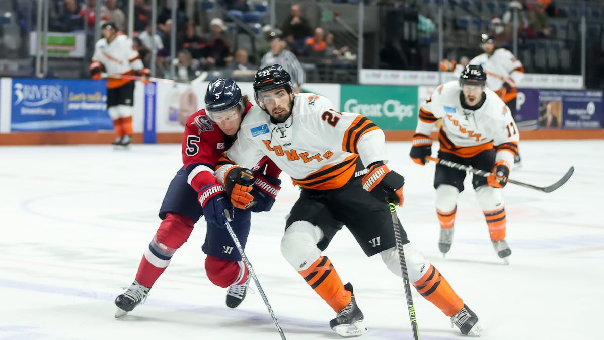 K-WINGS FALL TO KOMETS, WISH ALL A HAPPY HOLIDAY SEASON
