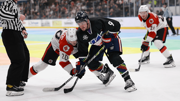 K-WINGS STAGE RAINBOW ICE RALLY, FALL TO CYCLONES IN FRONT OF 5,155